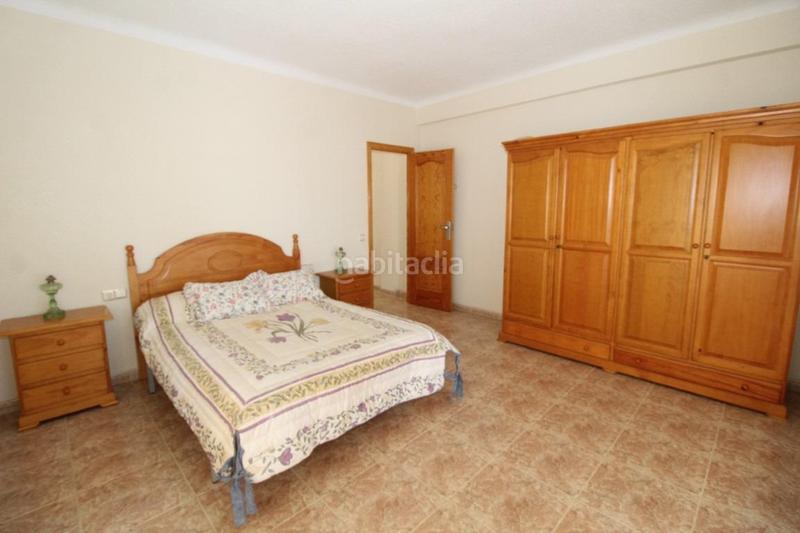 Foto 2865a949-fedc-4796-a402-c36015f636f8. Chalet with parking in Zona los Frutales Torrevieja