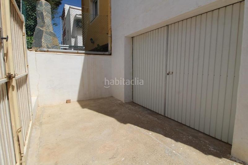 Foto 3463d187-48a4-46c7-8b16-25d369643938. Chalet with parking in Zona los Frutales Torrevieja