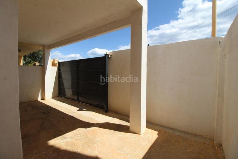 Foto 50cd6c29-6e0a-4c98-8595-443627c36f79. Chalet with parking in Zona los Frutales Torrevieja