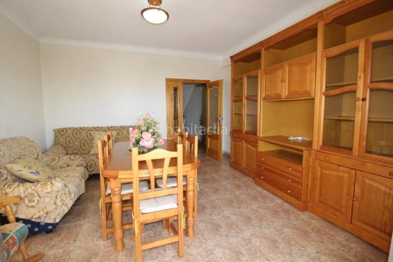 Foto 5bae81af-fd9d-41a0-9869-be4ffeae10b8. Chalet with parking in Zona los Frutales Torrevieja