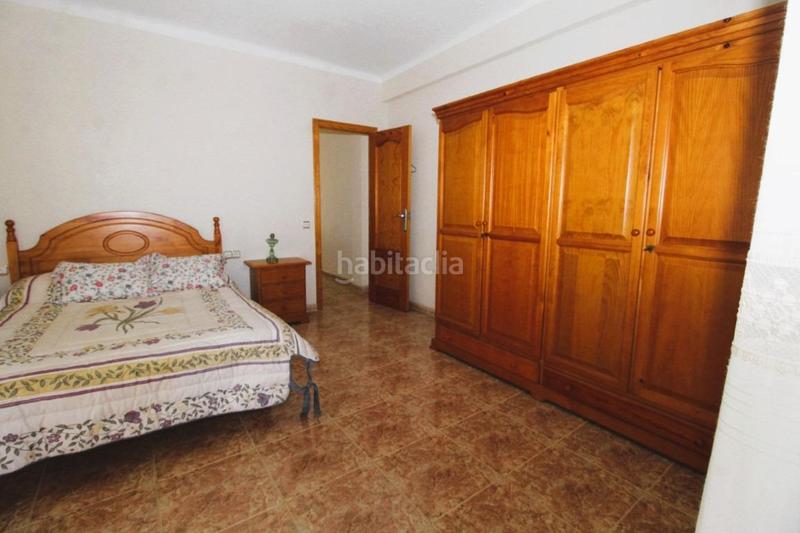 Foto 6eef6156-e24f-4248-901d-15a36d98c01b. Chalet with parking in Zona los Frutales Torrevieja