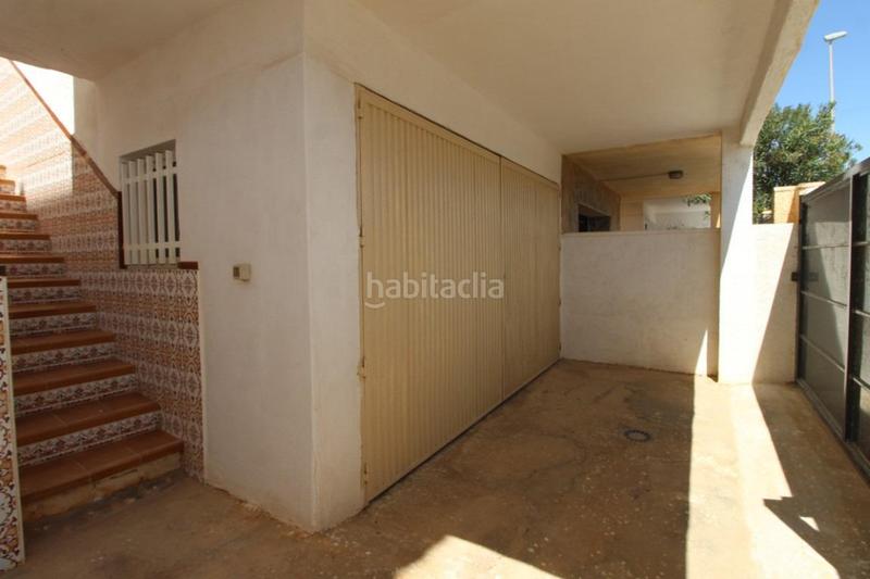 Foto 76e88495-69fb-4fb9-a511-39187480db5a. Chalet with parking in Zona los Frutales Torrevieja
