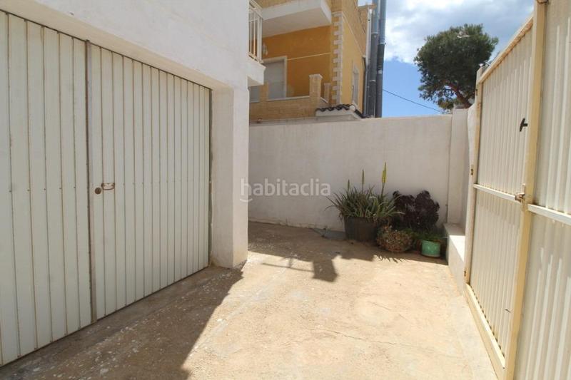 Foto 770ce425-a6b0-400f-b1cf-87f27587bf24. Chalet with parking in Zona los Frutales Torrevieja