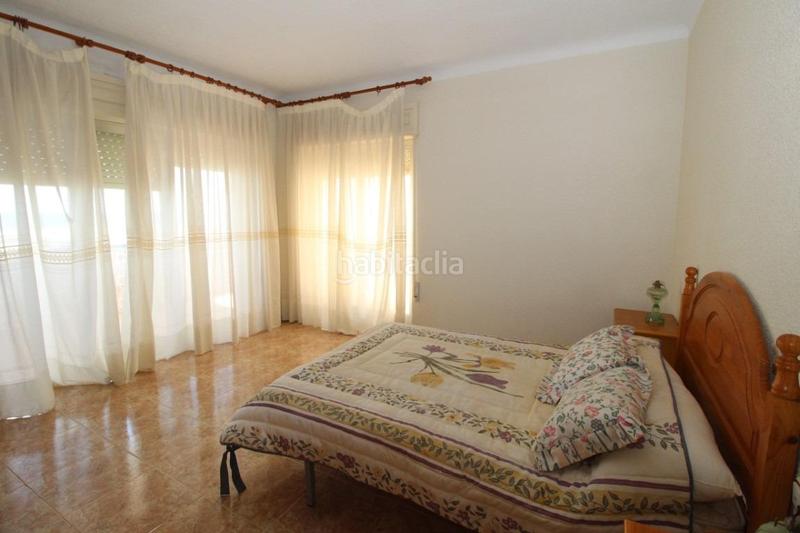 Foto 777c2191-05a2-40cd-a264-1a69384b38b8. Chalet with parking in Zona los Frutales Torrevieja