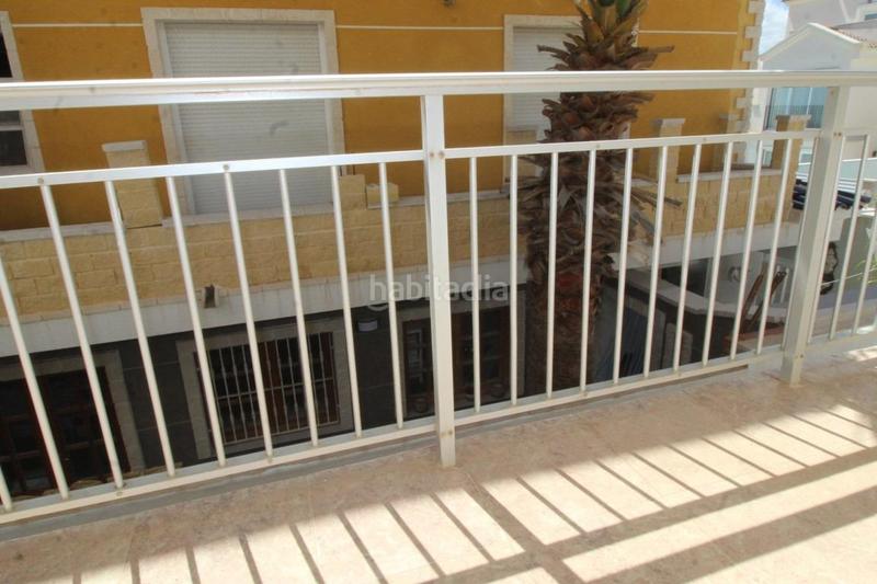 Foto 85c56e3c-e5a5-4e12-a5c4-ce599577c415. Chalet with parking in Zona los Frutales Torrevieja