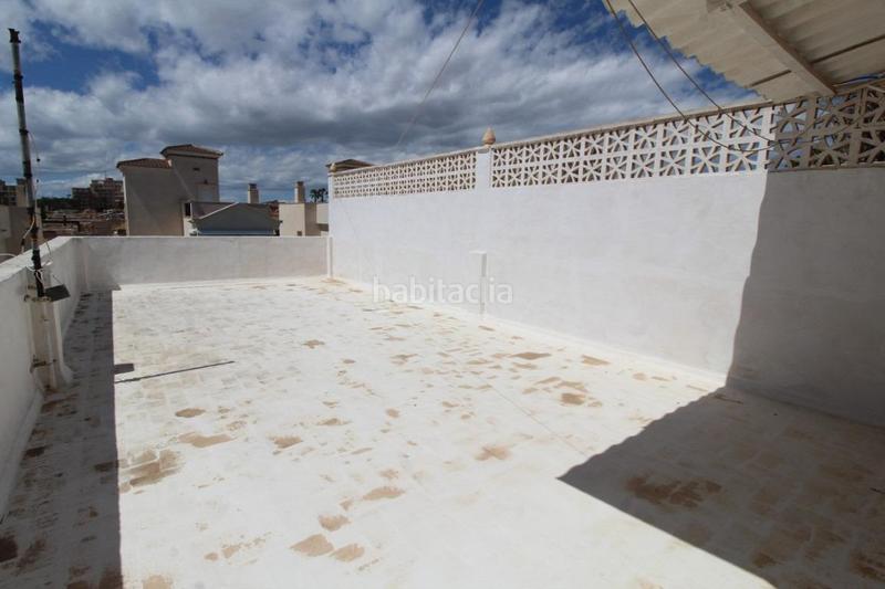 Foto 97e6b90e-466b-486b-b0dd-2b3b9a1bdb8f. Chalet with parking in Zona los Frutales Torrevieja