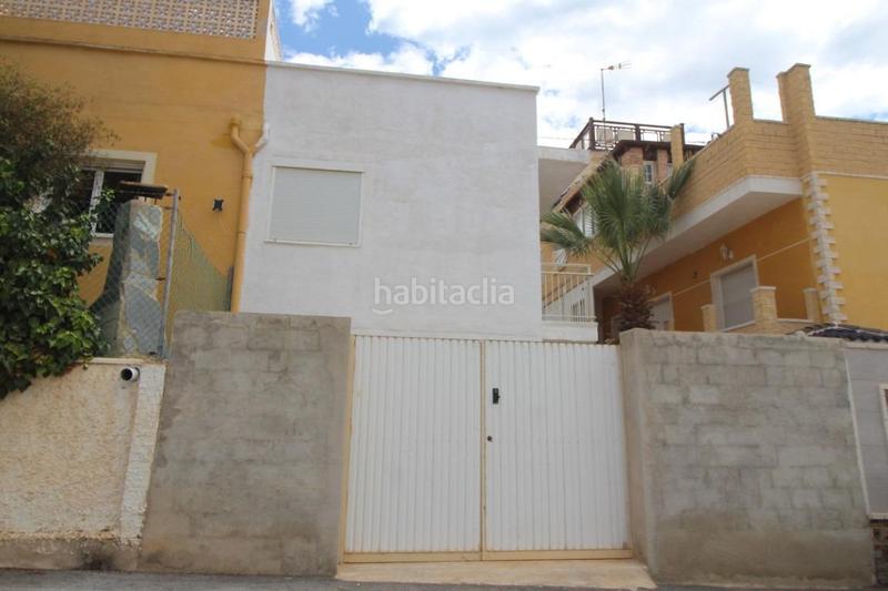Foto 9c5fc72b-2931-4997-a167-9fe59a509250. Chalet with parking in Zona los Frutales Torrevieja