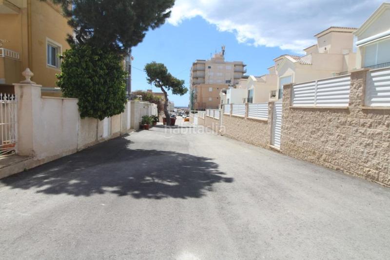 Foto ca9da3e1-8319-4548-81c7-c4a472f6857b. Chalet with parking in Zona los Frutales Torrevieja