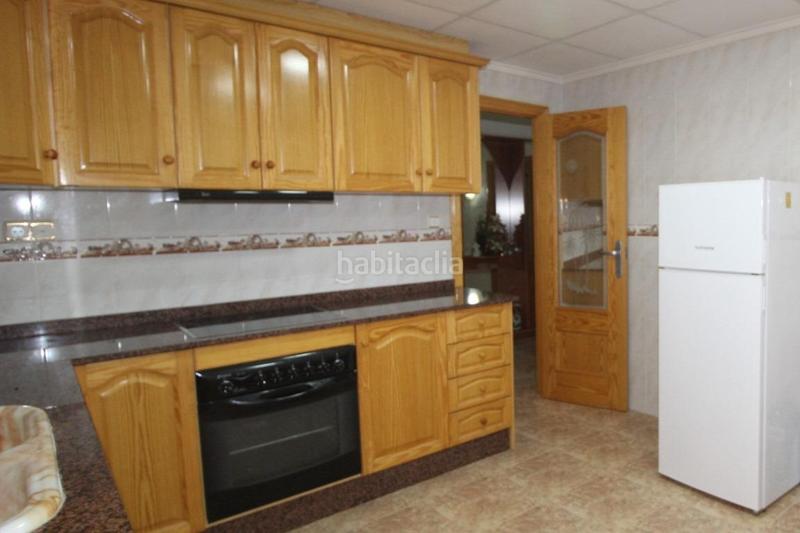 Foto d7a52903-9373-457e-8519-24c0f8d8a93d. Chalet with parking in Zona los Frutales Torrevieja