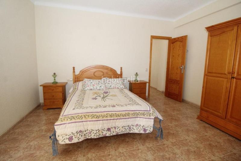 Foto e26c1a47-f75f-4f0f-9ce8-201d0448d3f7. Chalet with parking in Zona los Frutales Torrevieja