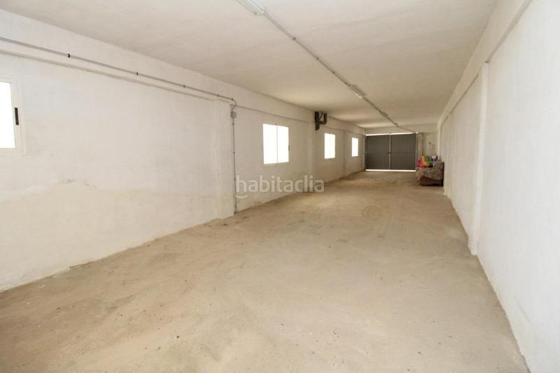 Foto f733f33a-666a-4b00-8b33-f3e668c5748d. Chalet with parking in Zona los Frutales Torrevieja