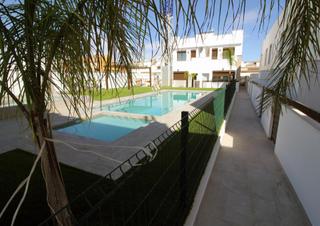 Duplex  Avenida de alegre lópez. Dúplex de 3 dormitorios con solárium en pilar de la horadada