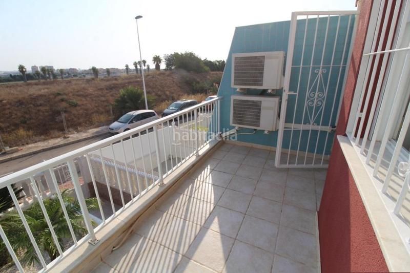 Foto 0209068c-1adc-4812-8b8d-b4d7ace0e108. Reihenhaus mit parking in Los Balcones-Los Altos Torrevieja