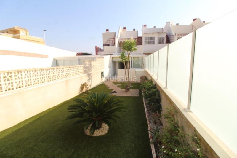 Foto cb9040a3-8632-4df8-a4b3-759ce522747f. Reihenhaus mit parking in Los Balcones-Los Altos Torrevieja