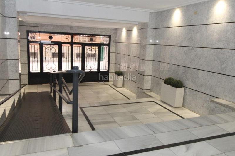 Foto b8aed8b5-279a-4bc0-b112-ed22c895d193. Local comercial a El Acequión Torrevieja