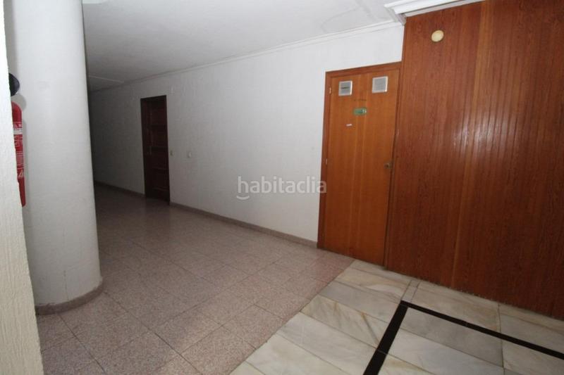 Foto f7f3b44c-981c-4473-b0bd-ab36eee2eb11. Local comercial a El Acequión Torrevieja