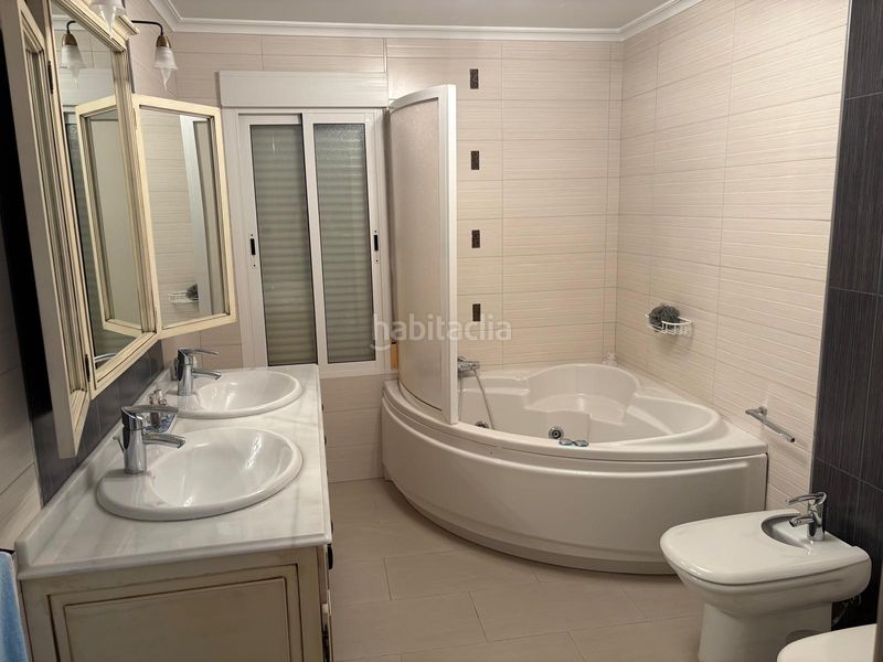 Foto f4963cbd-ddce-441f-909b-4d58872521e5. Xalet amb aparcament piscina a Catral