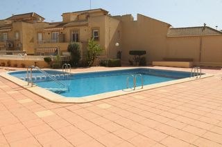 Reihenhaus  Calle tomás valcárcel. Duplex en esquina en urbanización de la rosaleda