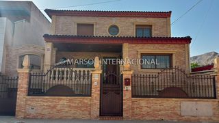 Chalet  Calle valencia. Exclusivo chalet de lujo en el centro residencial de redován