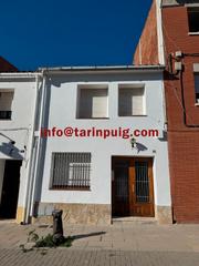 Casa  Carrer sant sebastià. Dos viviendas en una misma finca: ideal para vivir y rentabiliza