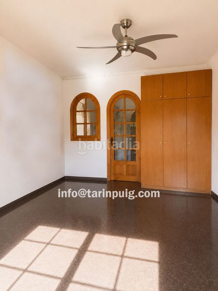 Foto 56d56809-2d83-4f9e-8aef-02529b96bf3f. Casa amb xemeneia calefacció aparcament piscina a Begues