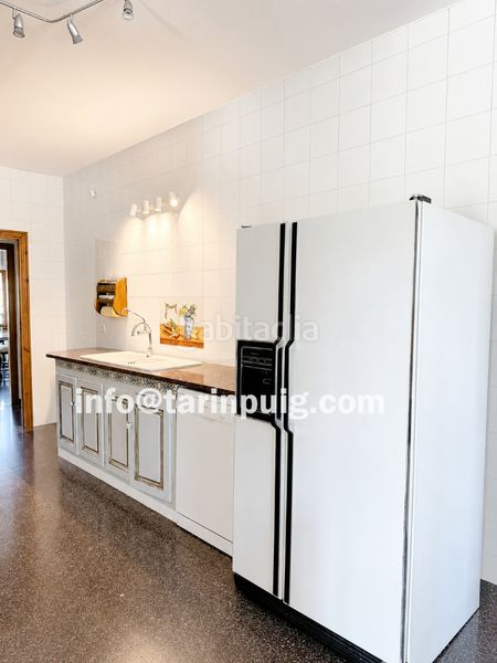 Foto 84a2eefe-1571-47da-a96e-2638e7f490a1. Casa amb xemeneia calefacció aparcament piscina a Begues
