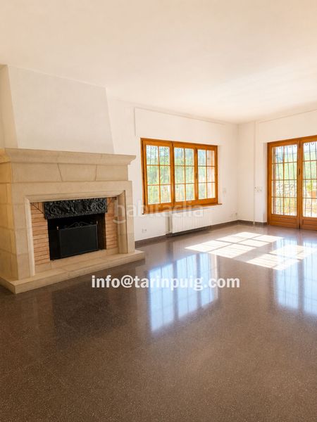 Foto a51372f0-1adb-4aa4-89e2-8a4047dfd1c7. Casa amb xemeneia calefacció aparcament piscina a Begues