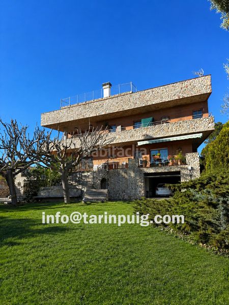Foto bbb61799-287f-494a-b0ce-e0b31547ef39. Casa amb xemeneia calefacció aparcament piscina a Begues