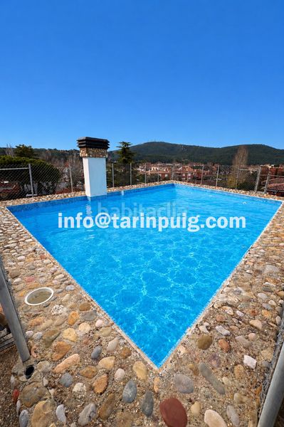 Foto c5ddbc92-0f7e-4ddf-a7e4-341758d8975b. Casa amb xemeneia calefacció aparcament piscina a Begues