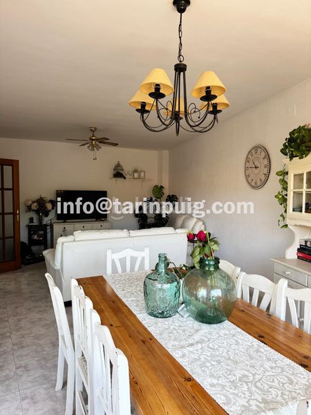 Foto 1b7fc1b0-4f1b-419d-82a5-4bfac34b4a2a. Pis a camí ral 1 a Begues