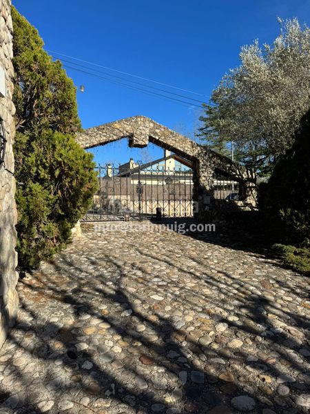 Foto b34d40a4-6fee-421d-a061-9efefa2a2d75. Casa amb xemeneia calefacció aparcament piscina a Begues