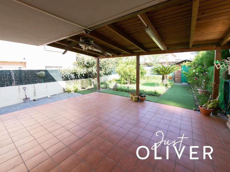 Foto d0a72fe1-9702-4f0b-993e-7b20f68bf0a6. Casa chalet en la exclusiva zona de vilafortuny en Cambrils