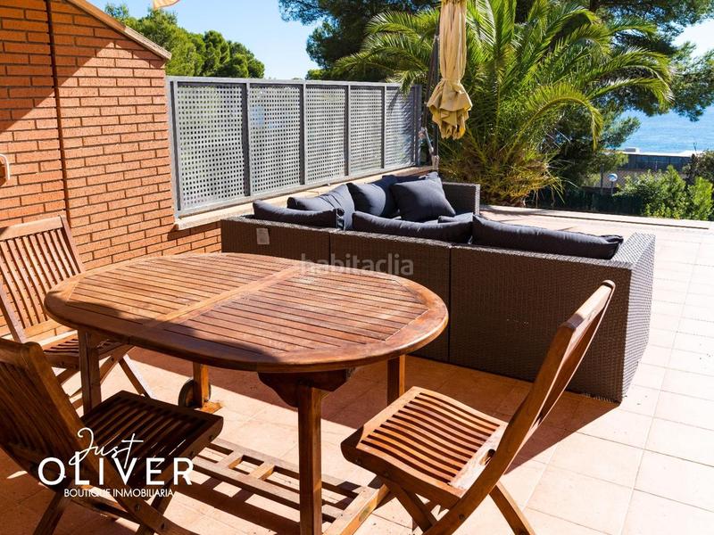 Foto 0336c59b-d929-4ee4-a0b1-b3e99b34630f. Casa bifamiliare in pla de maset - cap de Salou Salou