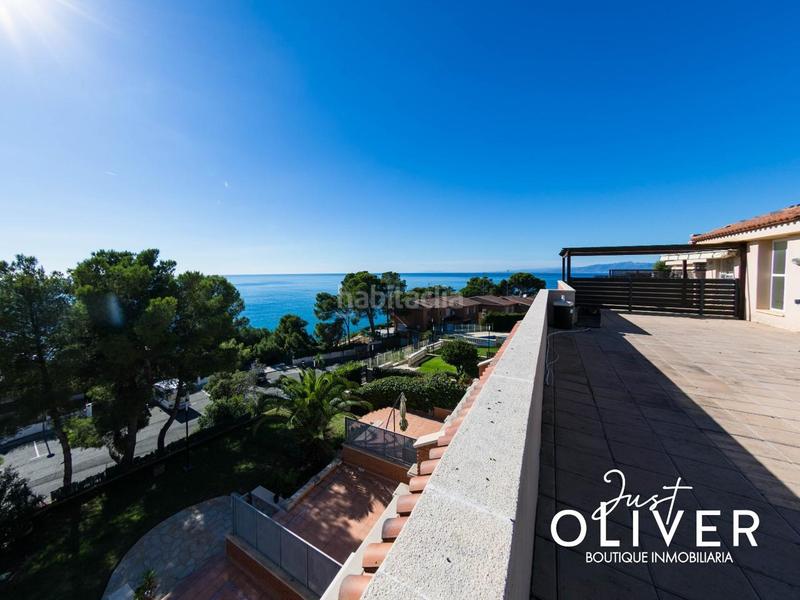 Foto 06be7d8d-7a3a-40a7-93c2-e966e69eb10b. Casa bifamiliare in pla de maset - cap de Salou Salou