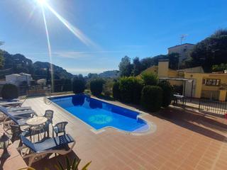 Casa a Santa Maria de Llorell. Oportunidad de inversión única en un enclave natural de tossa de