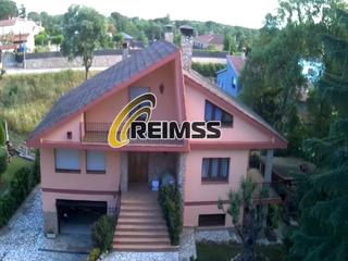 Casa a Caldes de Malavella. Preciosa casa unifamiliar en urbanizacon, caldes de malavella