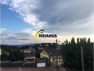 Casa a Residencial Park. Chalet adosado en venta con local comercial