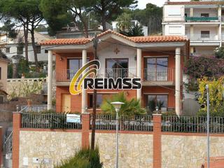 Casa a Los Pinos-Politur. Casa con vistas panorámica al mar y piscina en platja daro