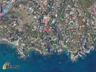 Wohngrundstück in Montgoda. Terreno a escasos metros del mar en el corazón de la costa brava