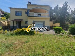 Casa  Ronda del paradís. Gran casa rodeada de naturaleza a 10 minutos de lloret de mar, c