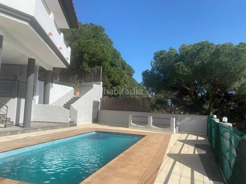 Foto f9eb2d59-3fbb-43a6-84a2-b0b5fc62f188. Maison avec parking dans Canyelles Lloret de Mar