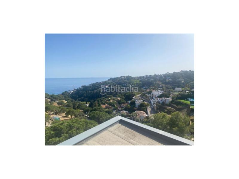 Foto faa78a8e-6423-4a9c-8b35-e66027a430a2. Maison avec parking dans Canyelles Lloret de Mar