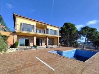 Maison à Residencial Blanes - Vistamar. Espectacular villa con vistas al mar en blanes, costa brava