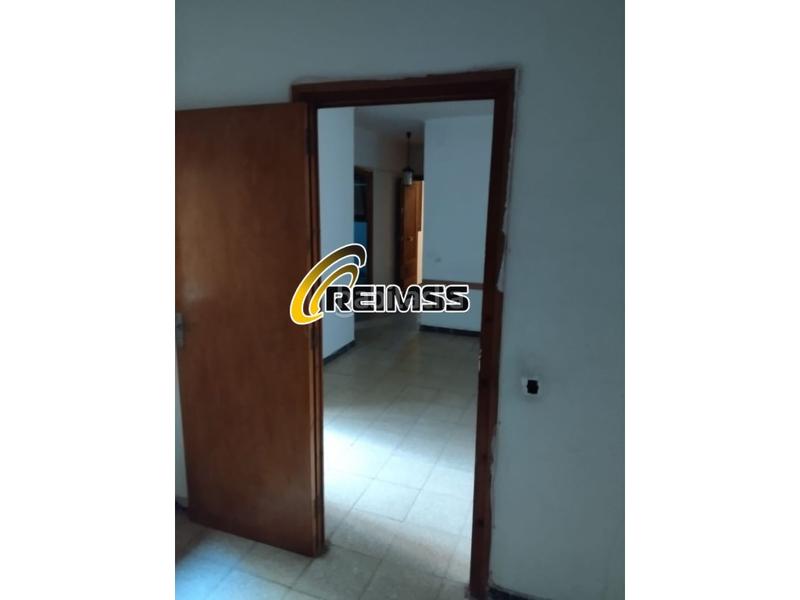 Foto 4c866167-0155-4e31-adb8-2d1ce6a05ed4. Piso hermoso piso de 2 habitaciones a reformar , girona, costa brava. en Blanes