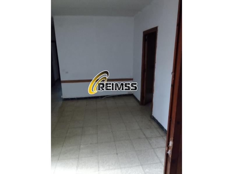 Foto 50c5b4a8-dafd-4ba7-8dbc-159b1efdacc6. Piso hermoso piso de 2 habitaciones a reformar , girona, costa brava. en Blanes