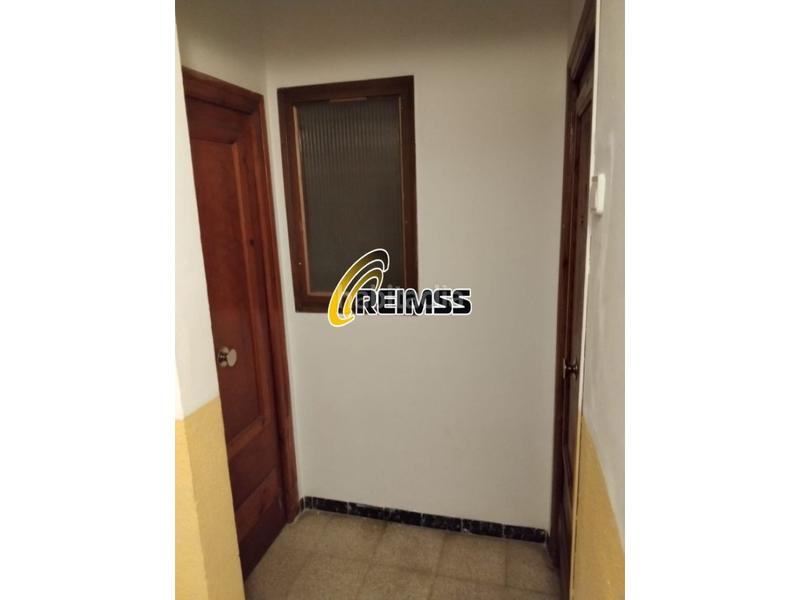 Foto 7658fc4c-5400-411f-9cd6-474fc759d2e0. Piso hermoso piso de 2 habitaciones a reformar , girona, costa brava. en Blanes