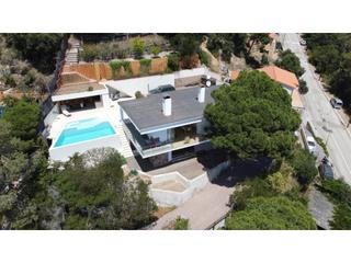 Casa a Condado del Jaruco - Puigventós. Casa unifamiliar de lujo con vistas al mar  lloret de mar cala c