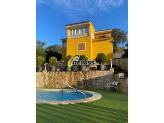 Casa a Mas Altaba - El Molí. Espectacular casa con piscina y licencia turística, costa brava