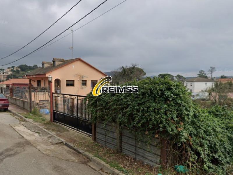 Foto 45dd01f1-4c60-4b35-9d7a-0bd391d69cc6. Maison avec parking dans Residencial Park Maçanet de la Selva