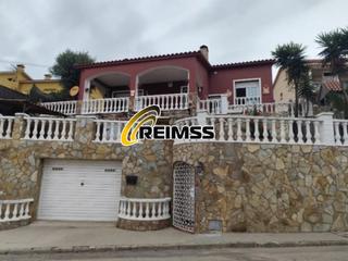 Maison à Mas Mora-Sant Daniel. Casa de 3 habitaciones en urbanización mas mora, en blanes , gir